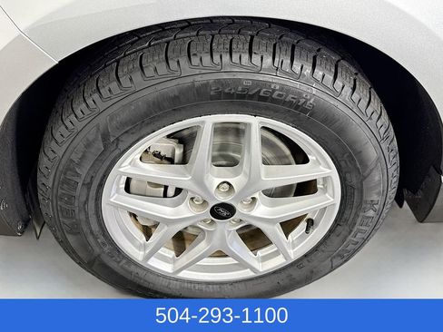 Used 2024 Ford Edge SE image 28