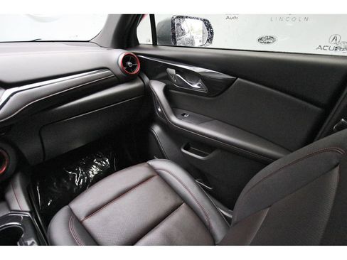 Used 2025 Chevrolet Blazer RS FWD image 8