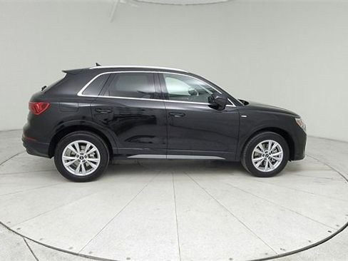 Used 2023 Audi Q3 2.0T Premium image 4