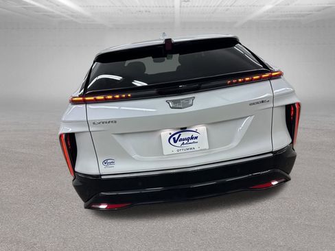 Certified 2025 Cadillac Lyriq Luxury image 9