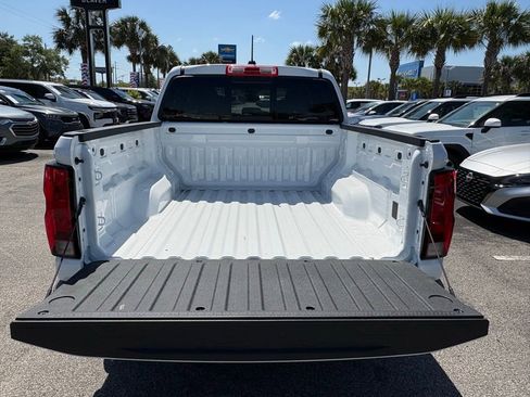 New 2026 Chevrolet Colorado W/T AWD/4WD image 11