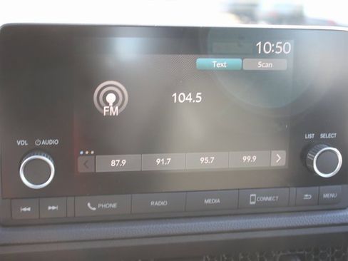 Used 2023 Honda CR-V LX image 5