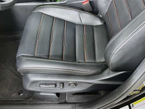 Used 2025 Honda CR-V Sport-L image 18
