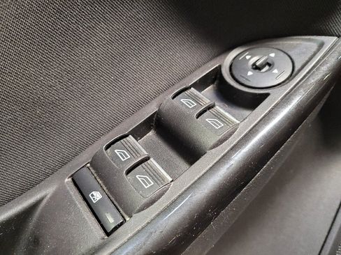 Used 2017 Ford Focus Titanium w/ Titanium Technology Package FWD image 27