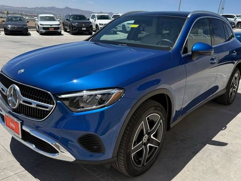Used 2026 Mercedes-Benz GLC 300 image 4