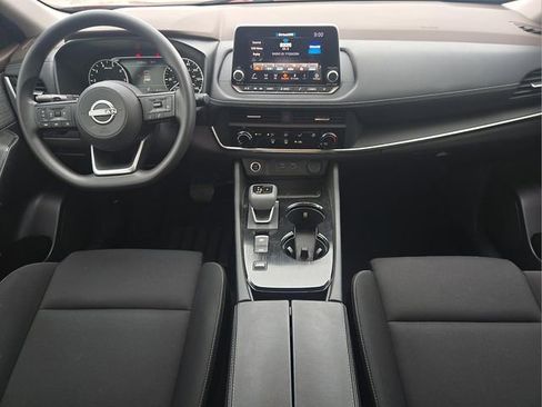 Used 2023 Nissan Rogue S image 17