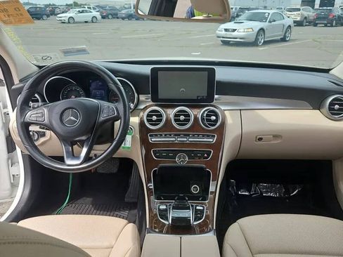 Used 2015 Mercedes-Benz C 300 4MATIC Sedan image 7