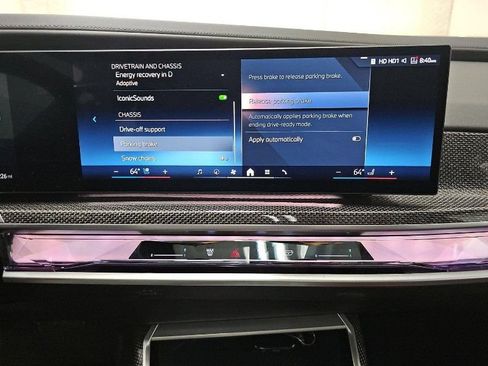 Used 2023 BMW i7 xDrive60 AWD/4WD image 4