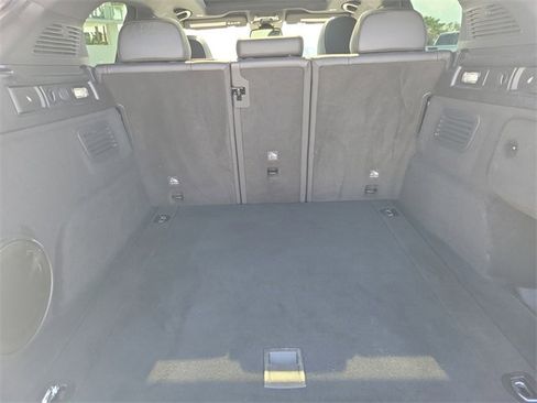 Used 2023 Alfa Romeo Stelvio Estrema image 12