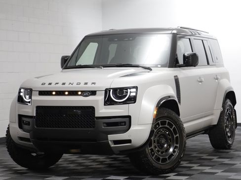 New 2026 Land Rover Defender 110 OCTA AWD/4WD image 1