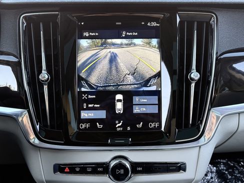 Used 2018 Volvo S90 T5 Momentum w/ Convenience Package image 29