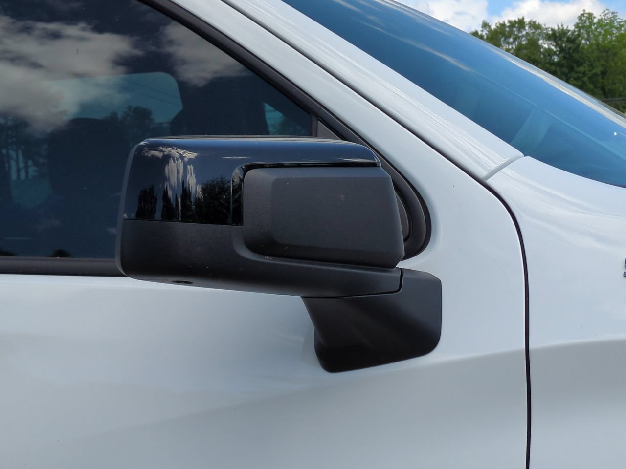 Used 2025 Chevrolet Silverado 1500 RST RWD image 12