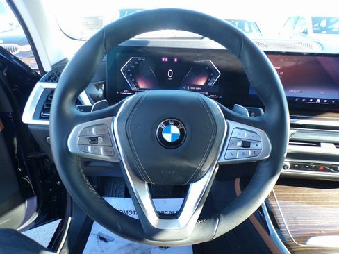 Certified 2025 BMW X7 xDrive40i image 21
