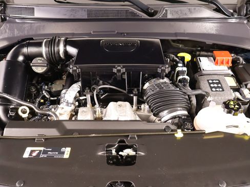 Used 2024 Jeep Compass Latitude image 19