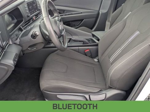 Used 2025 Hyundai Elantra Sport image 15