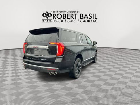 Used 2023 GMC Yukon XL Denali AWD/4WD image 8