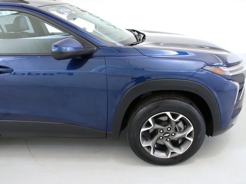 Certified 2024 Chevrolet Trax LT w/ Driver Confidence Package FWD image 10