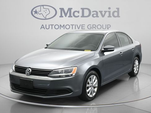 Used 2012 Volkswagen Jetta SE FWD image 4