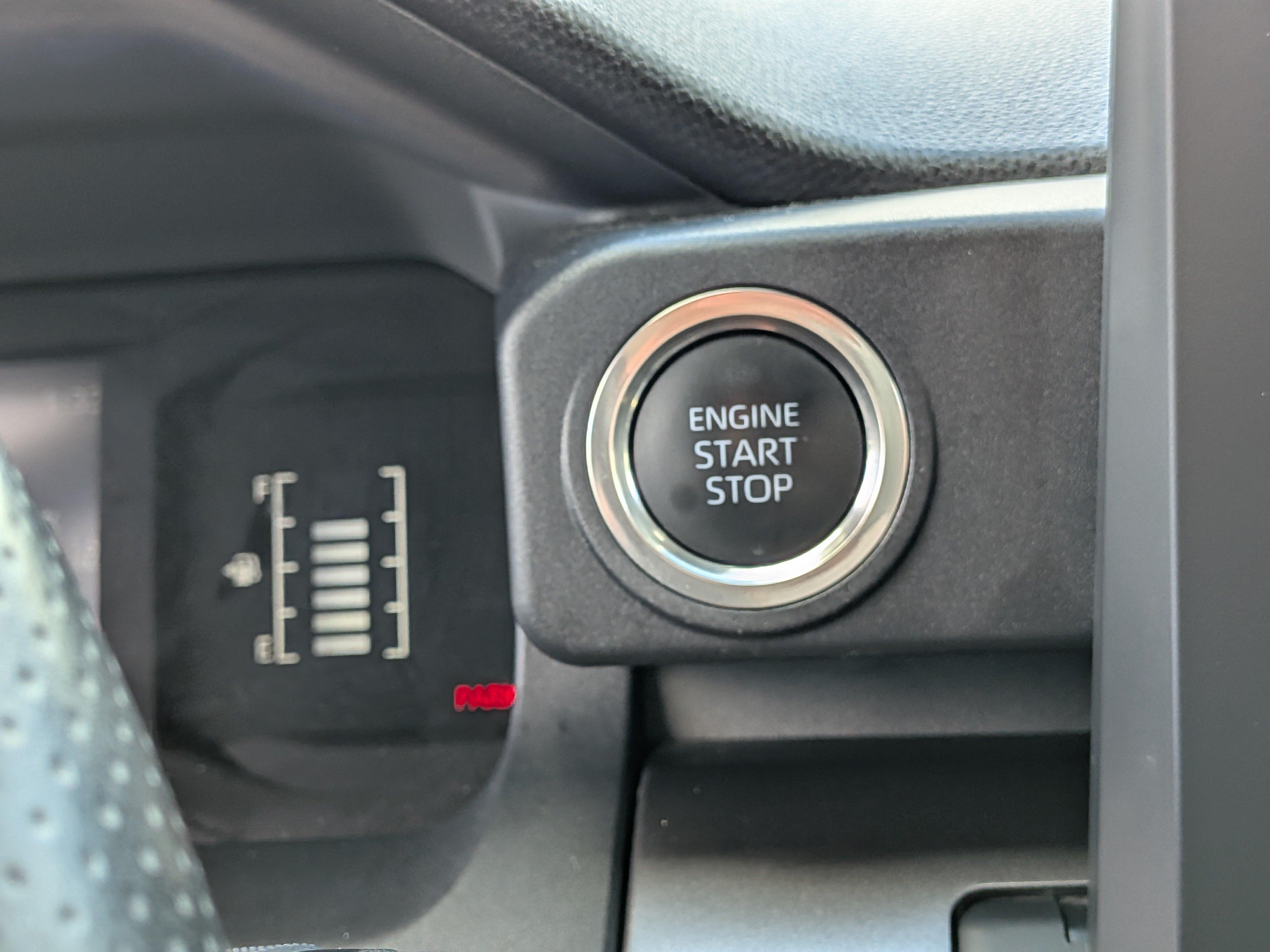 Used 2025 Toyota 4Runner SR5 AWD/4WD image 29