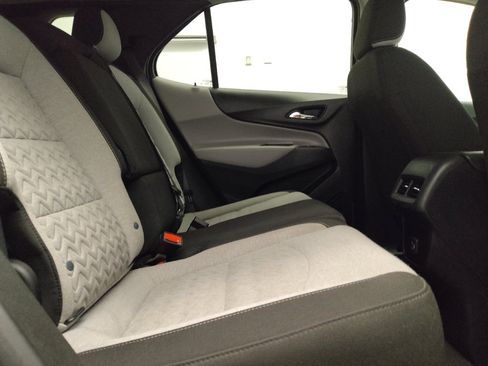 Used 2022 Chevrolet Equinox LS w/ LS Convenience Package FWD image 19