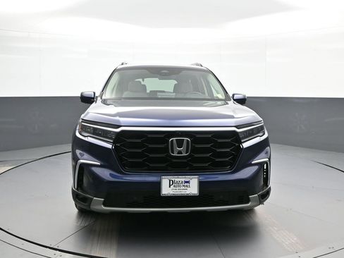 Certified 2024 Honda Pilot Elite image 2