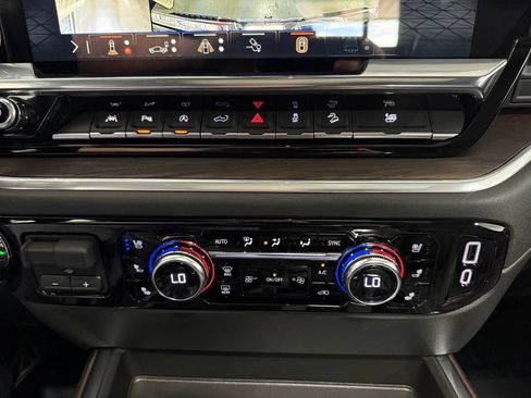 New 2026 GMC Sierra 1500 SLT w/ SLT Premium Package AWD/4WD image 31