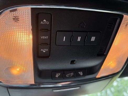 Used 2021 Jeep Grand Cherokee Limited w/ Premium Lighting Group AWD/4WD image 27