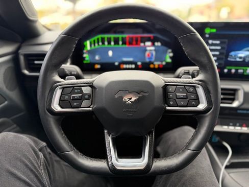 Used 2024 Ford Mustang GT Premium image 6