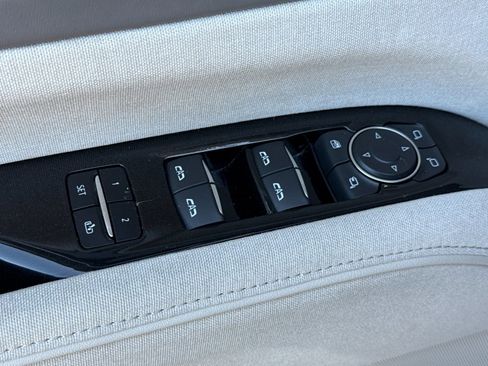 Used 2021 Cadillac Escalade Sport Platinum image 11