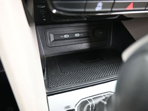 Used 2023 Volkswagen Atlas SEL R-Line image 28