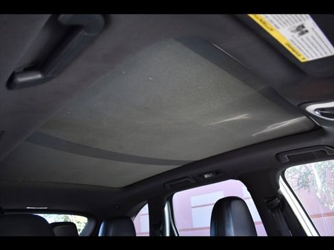 Used 2017 Porsche Cayenne S w/ Premium Package image 38