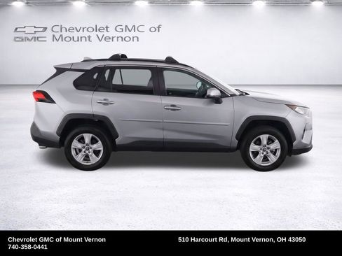 Used 2021 Toyota RAV4 XLE AWD/4WD image 29