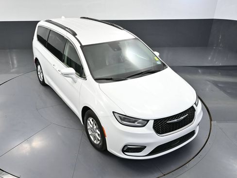 Used 2022 Chrysler Pacifica Touring-L FWD image 58