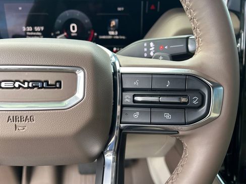 Certified 2025 GMC Yukon XL Denali w/ Sun & Power Step Package image 20