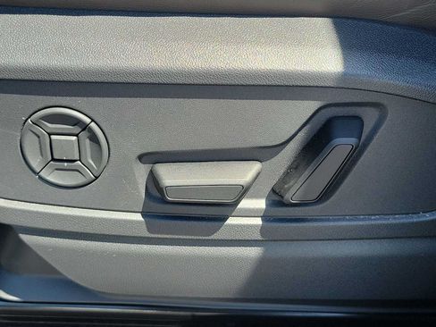 Certified 2025 Audi Q5 Premium Plus w/ Premium Plus AWD/4WD image 16