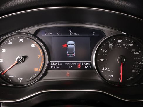 Used 2023 Audi Q5 2.0T Premium w/ Convenience Package image 4