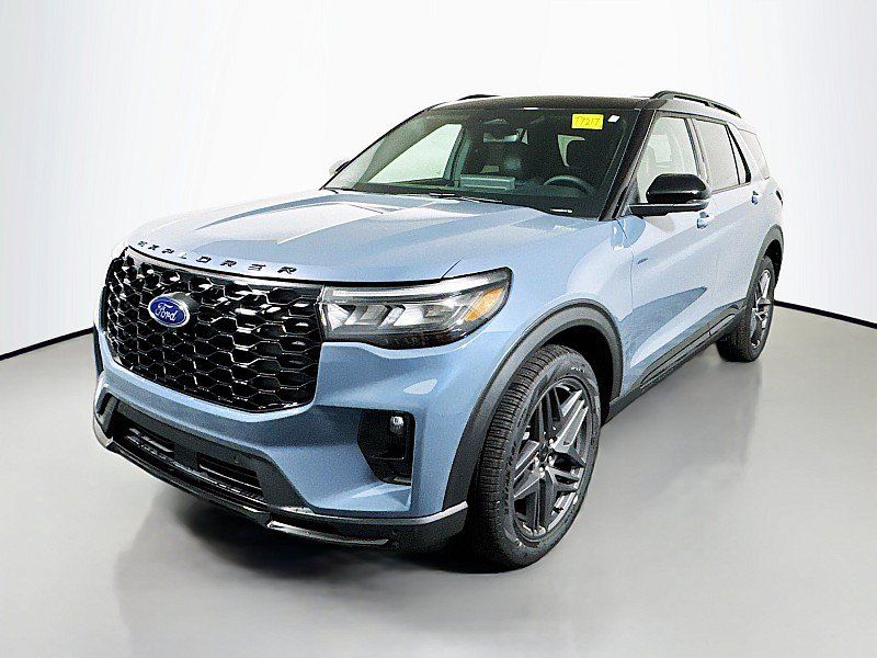 New 2025 Ford Explorer ST-Line w/ Premium Package AWD/4WD image 3