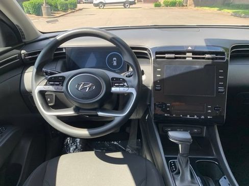 Certified 2024 Hyundai Tucson SEL FWD image 17