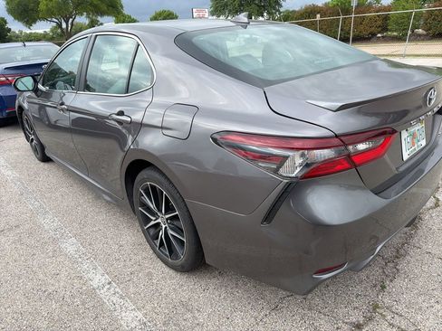 Used 2024 Toyota Camry SE w/ Convenience Package image 7