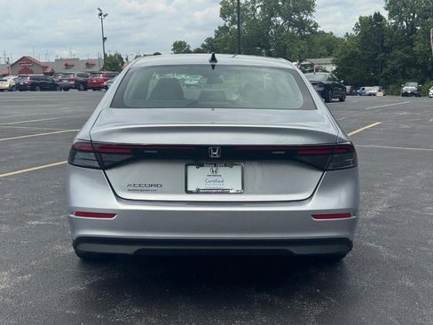 Certified 2025 Honda Accord SE image 6