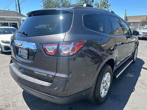 Used 2016 Chevrolet Traverse LS w/ LPO, 'HIT The Road' Package FWD image 5