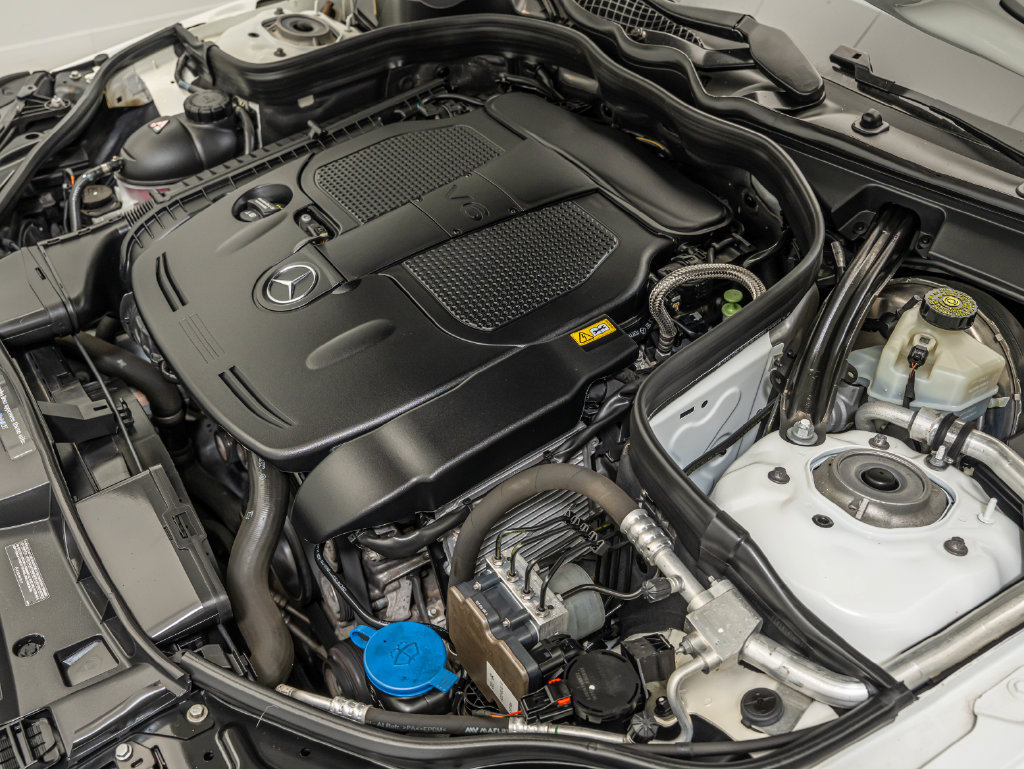 Used 2016 Mercedes-Benz E 350 4MATIC Sedan image 50