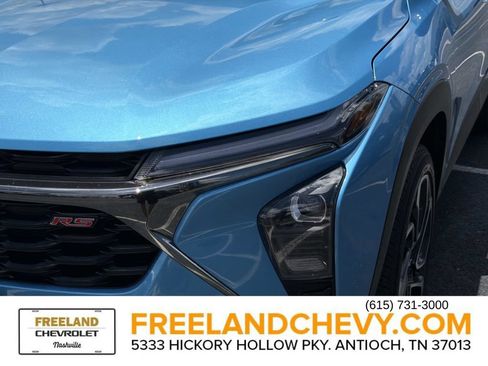 Used 2025 Chevrolet Trax RS w/ Sunroof Package FWD image 10