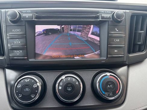 Used 2013 Toyota RAV4 LE image 26