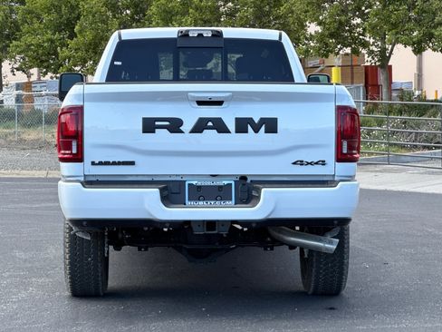 New 2026 RAM 2500 Laramie AWD/4WD image 4