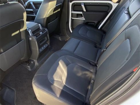 Used 2023 Land Rover Defender 110 X-Dynamic SE image 24