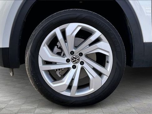 Used 2022 Volkswagen Atlas SE image 23