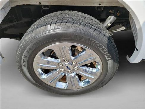Used 2020 Ford F150 Lariat RWD image 13