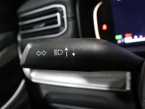 Used 2024 Jeep Wagoneer L Series III w/ Flexible Seating Group image 33