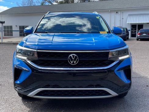 Used 2023 Volkswagen Taos SE w/ Panoramic Sunroof Package image 28